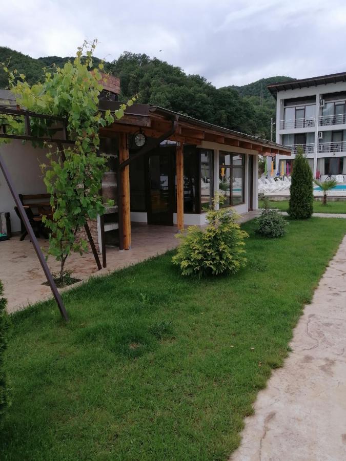 Vila Hercules Dubova Esterno foto