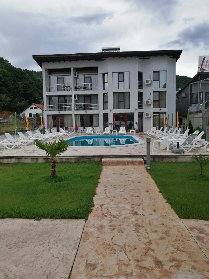 Vila Hercules Dubova Esterno foto