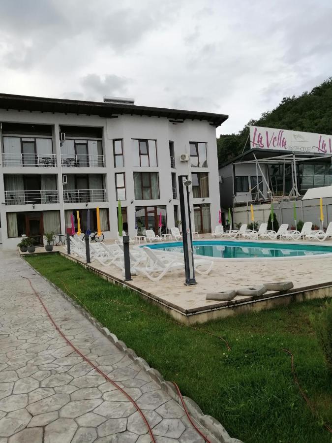 Vila Hercules Dubova Esterno foto