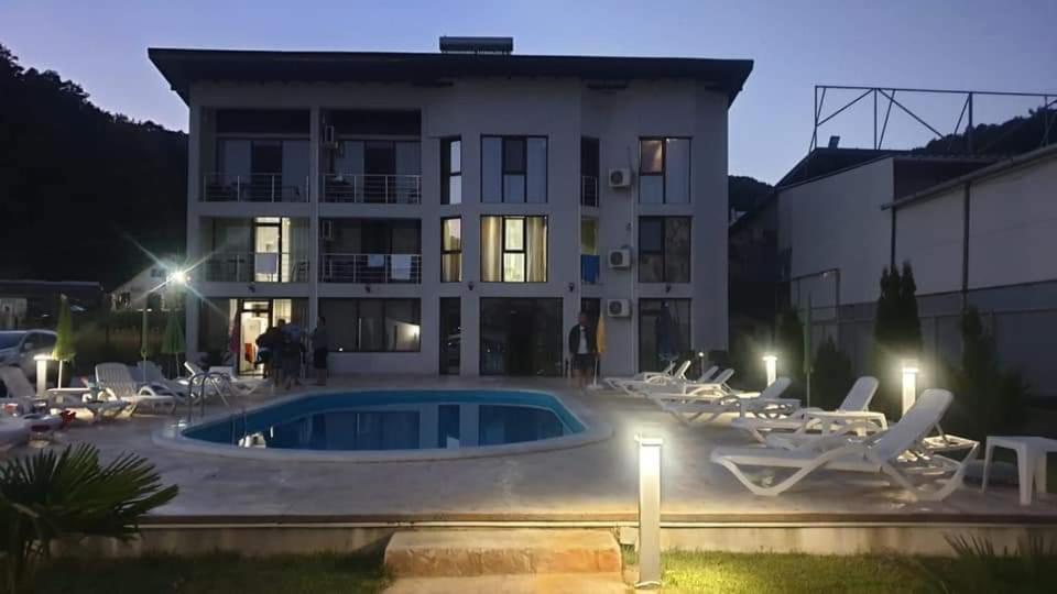 Vila Hercules Dubova Esterno foto