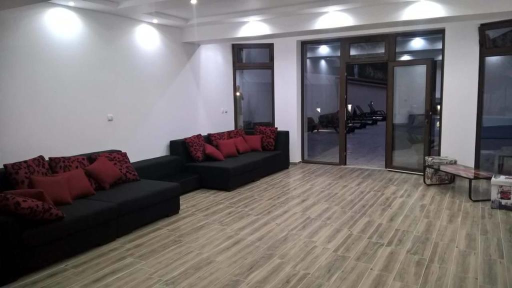 Vila Hercules Dubova Esterno foto